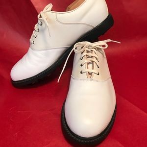 Nike vintage women’s golf shoes